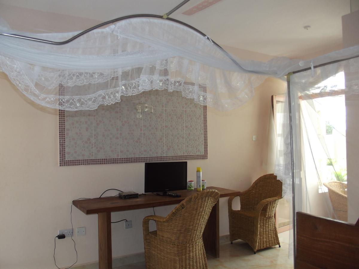 Peacock Park Hotel Ukunda Kültér fotó