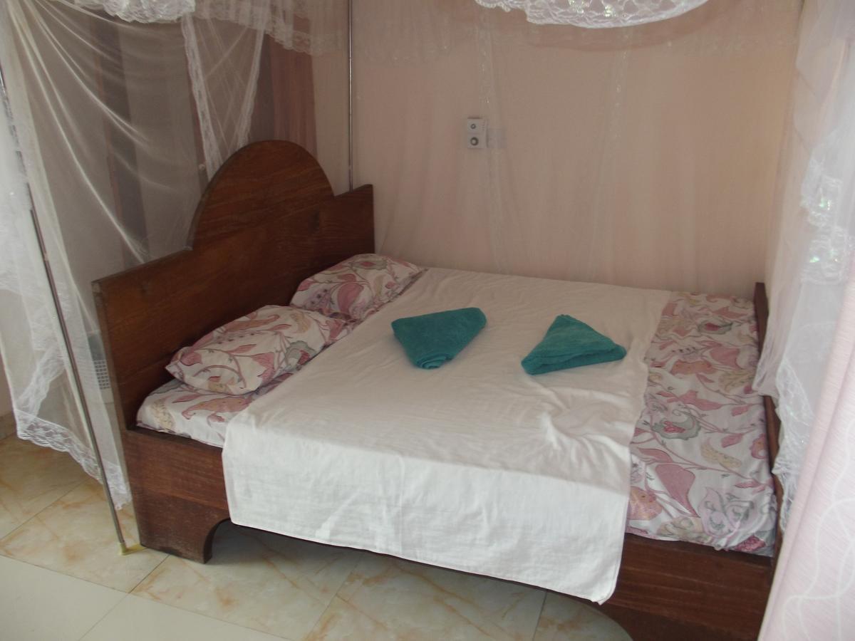 Peacock Park Hotel Ukunda Kültér fotó