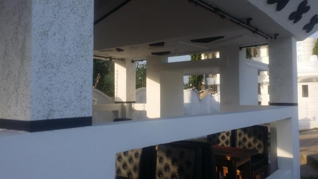 Peacock Park Hotel Ukunda Kültér fotó