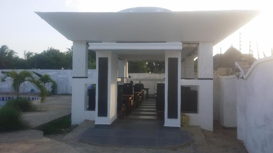 Peacock Park Hotel Ukunda Kültér fotó